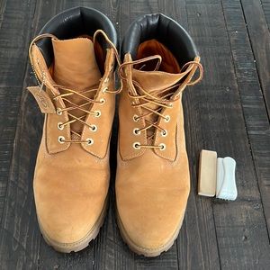 Mens timberland boots size 11.5. Rarely worn. Comes with small suede brush.